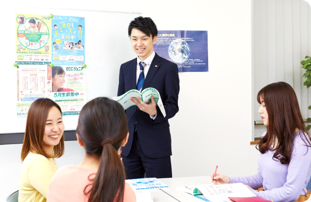 若い女性3人に事業をしている風景